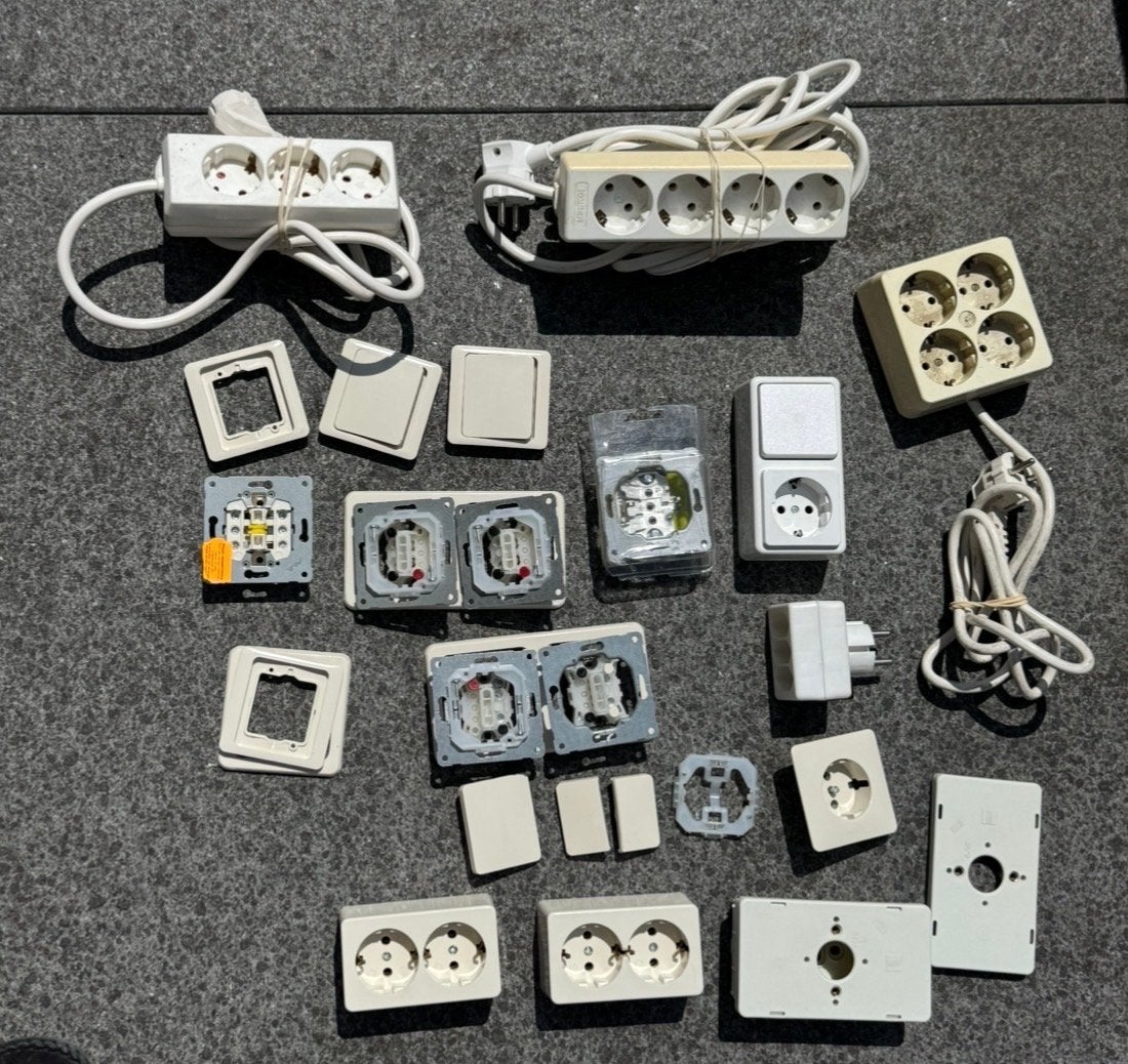 Koopje grote collectie nieuw en gebruikt elektra materialen, Ophalen, Gebruikt, Kabel of Snoer