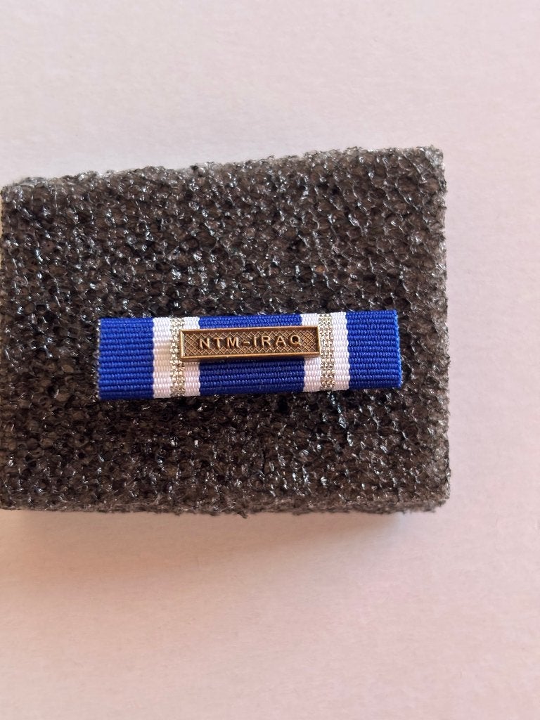 Baton NATO IRAQ, Verzenden, Landmacht, Nederland, Kleding of Schoenen