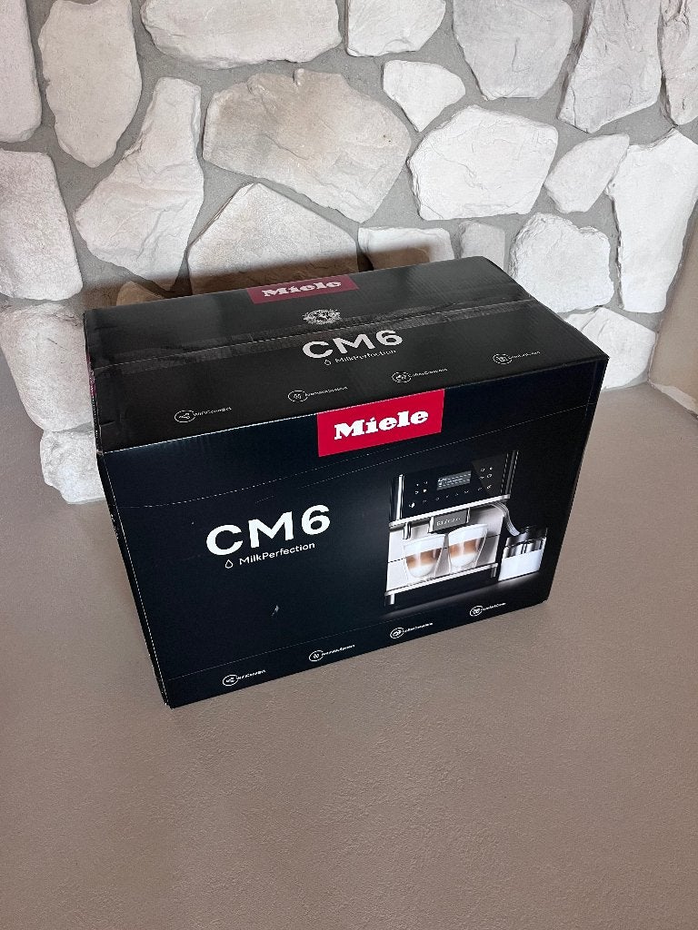 Koffiemachine Miele nieuw (nog in de doos), Ophalen, 10 kopjes of meer, Afneembaar waterreservoir, Gemalen koffie
