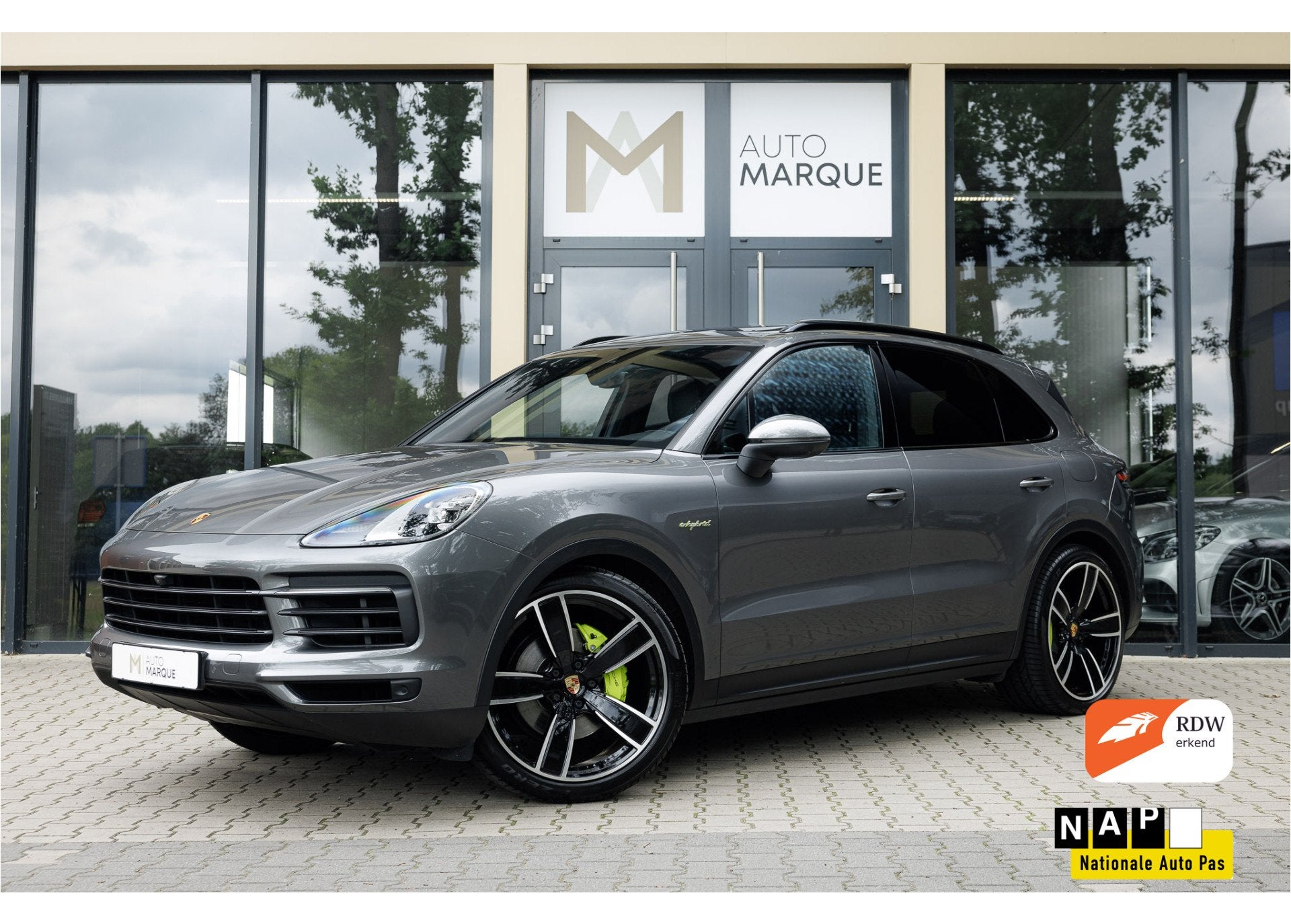 Porsche Cayenne 3.0 E-Hybrid 463PK | Luchtvering | 22" LM Ve, Automaat, Cayenne, 14 kWh, 2995 cc