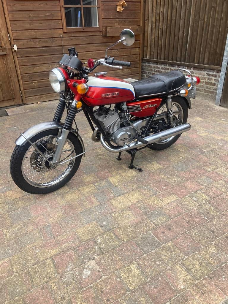 Suzuki 250 GT 1974 oldtimer motor, 250 cc, 2 cilinders, Gebruikt, Toermotor