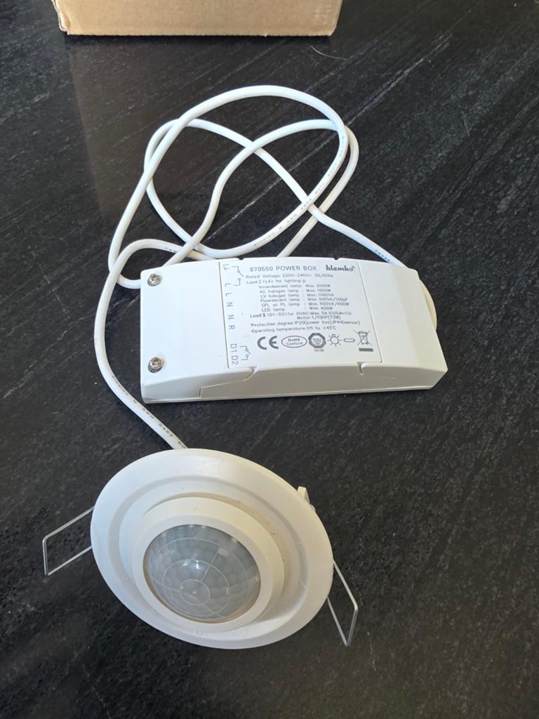Klemko 870550 Inbouw Aanwezigheidsdetector met Power Box, Verzenden