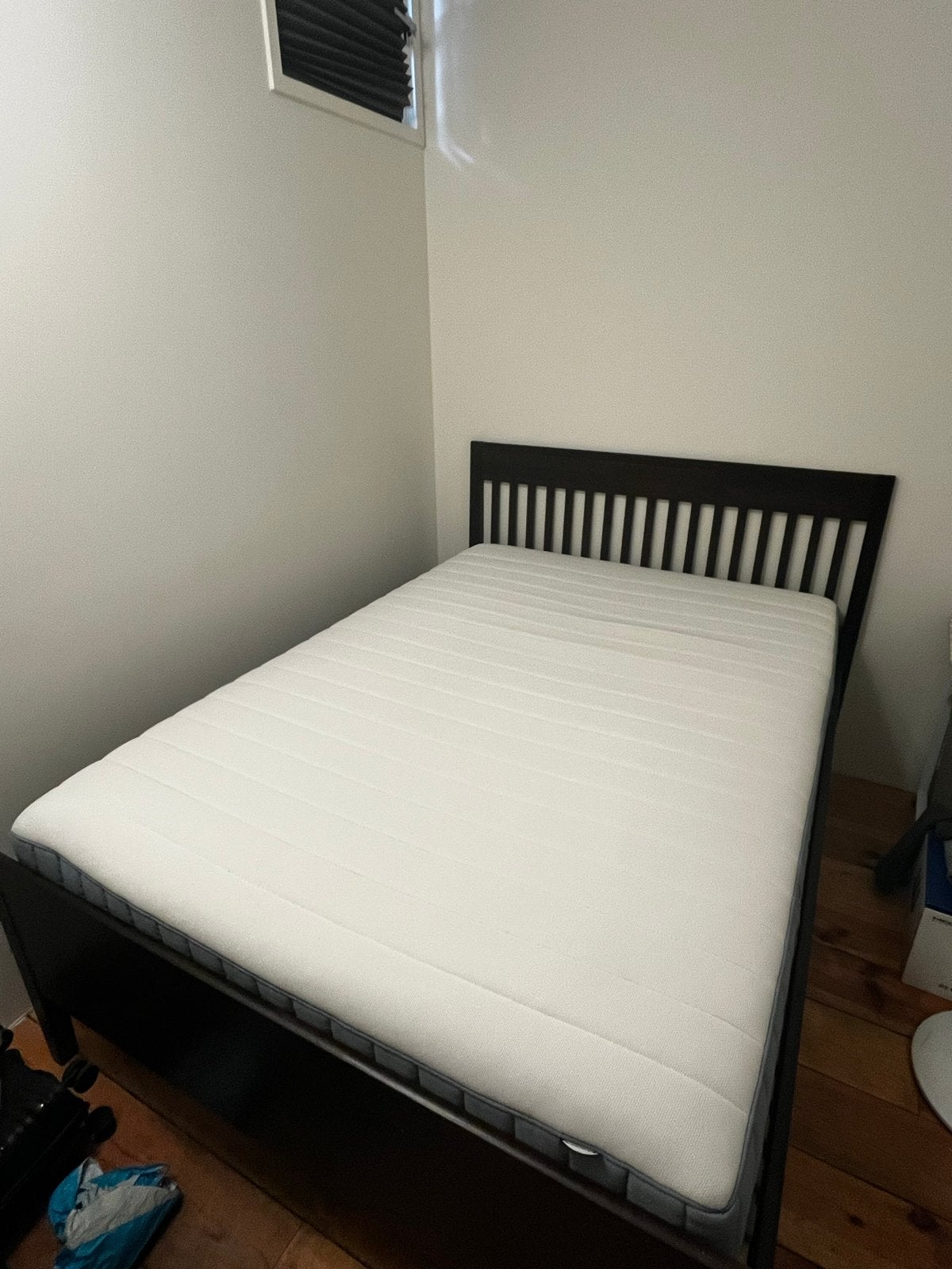 IKEA VALEVÅG mattress, Huis en Inrichting, Slaapkamer | Matrassen en Bedbodems, Ophalen, Tweepersoons, 140 cm, Zo goed als nieuw