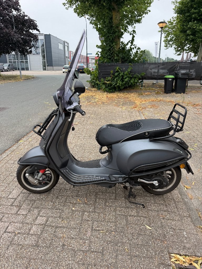 Vespa SPRINT 50 4-takt snor, Ophalen, Overige modellen, Zo goed als nieuw, Benzine