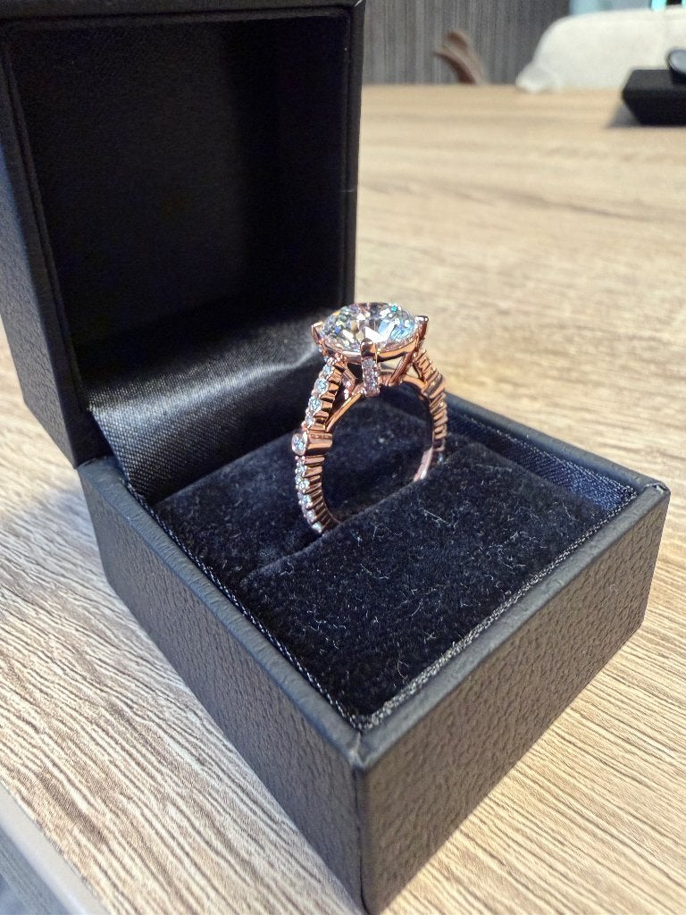 14K Roségouden Verlovingsring – 4.22ct VVS2 E Diamant, Nieuw, Ophalen of Verzenden, 17 tot 18, Met edelsteen