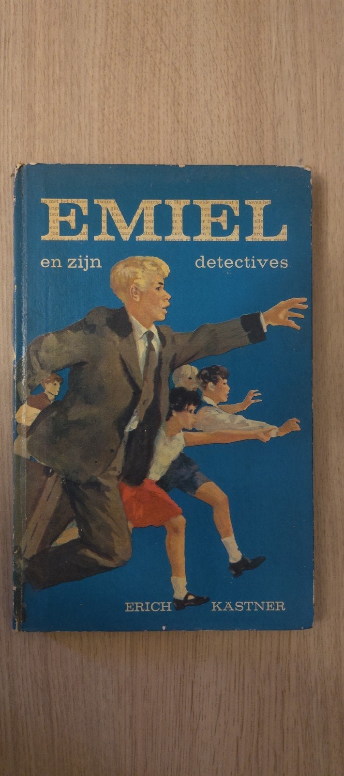 Emiel en zijn detectives - Erich Kästner (Vintage Boek), Ophalen of Verzenden, Gelezen, Erich Kästner