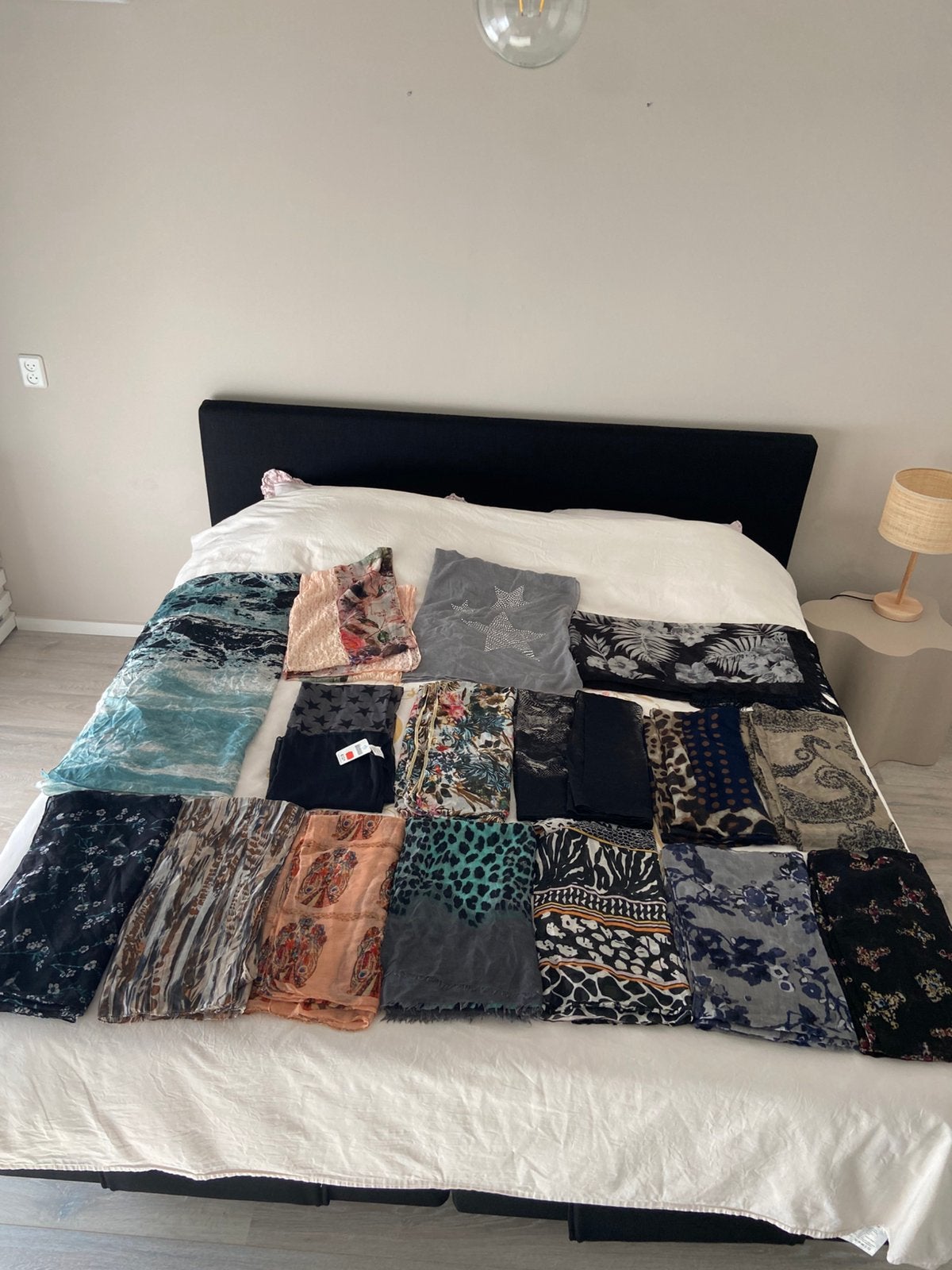 Sjaaltjes sjaals diverse kleuren en prints 17 stuks voor >, Kleding | Dames, Ophalen, Zo goed als nieuw, Maat 46/48 (XL) of groter