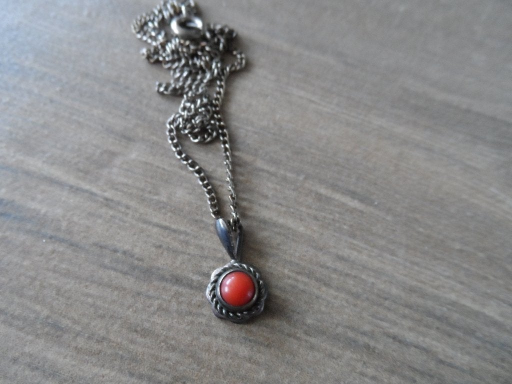 Ketting met hanger €6,00., Gebruikt, Ophalen of Verzenden, Zilver, Overige materialen