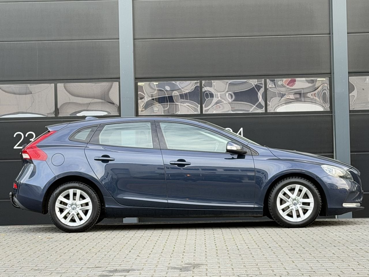 Volvo V40 1.6 D2 Navi Clima AUTOMAAT (bj 2013), Automaat, Blauw, Bedrijf, 140 €/maand