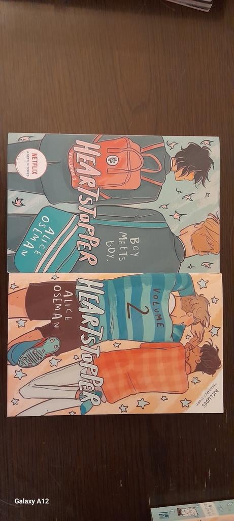 Heartstopper (bekend van netflix), Ophalen of Verzenden, Zo goed als nieuw, Overige formaten