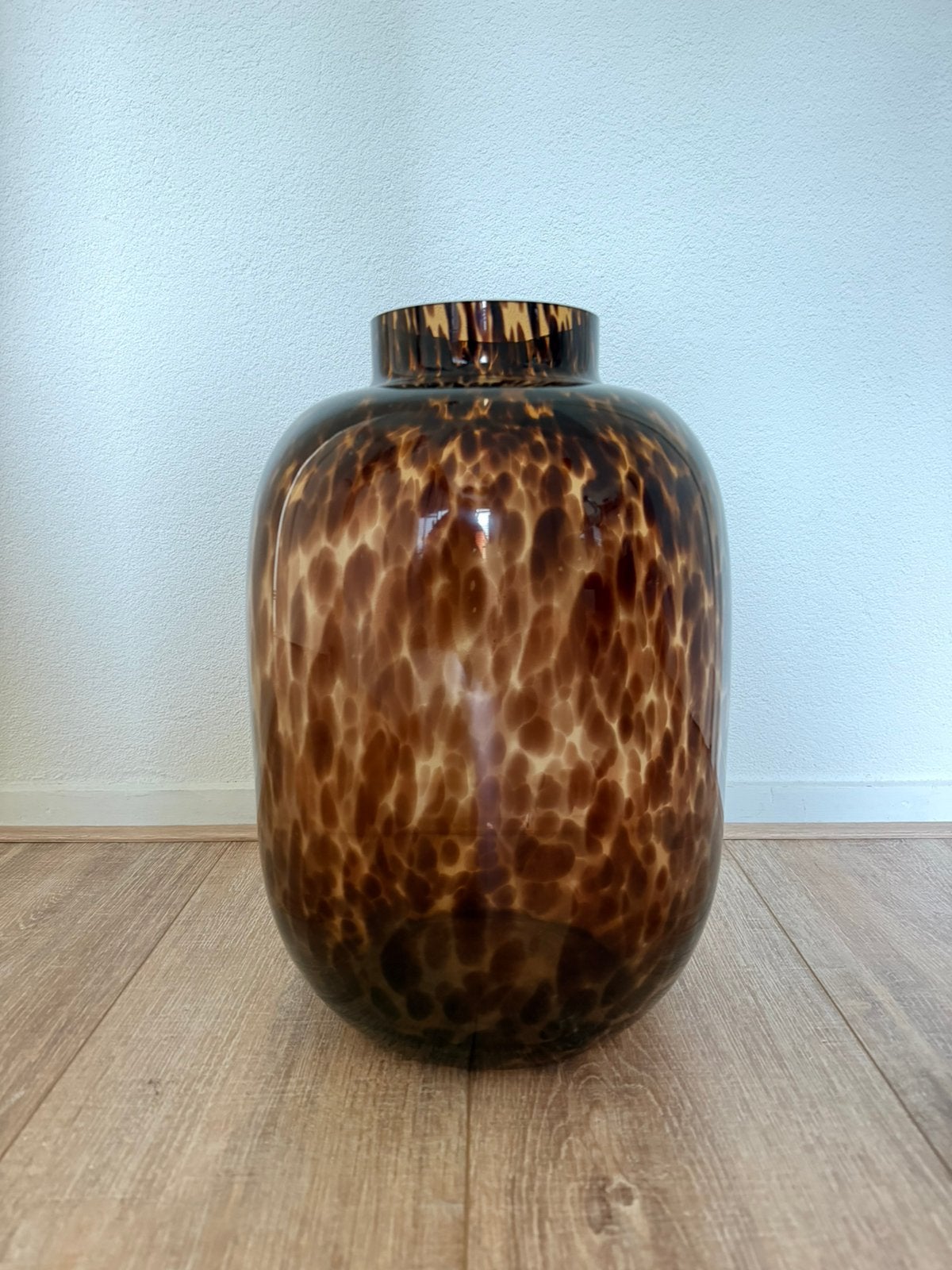 Vaas bruin rond glas, Huis en Inrichting, Ophalen, Bruin, 36 cm, Glas