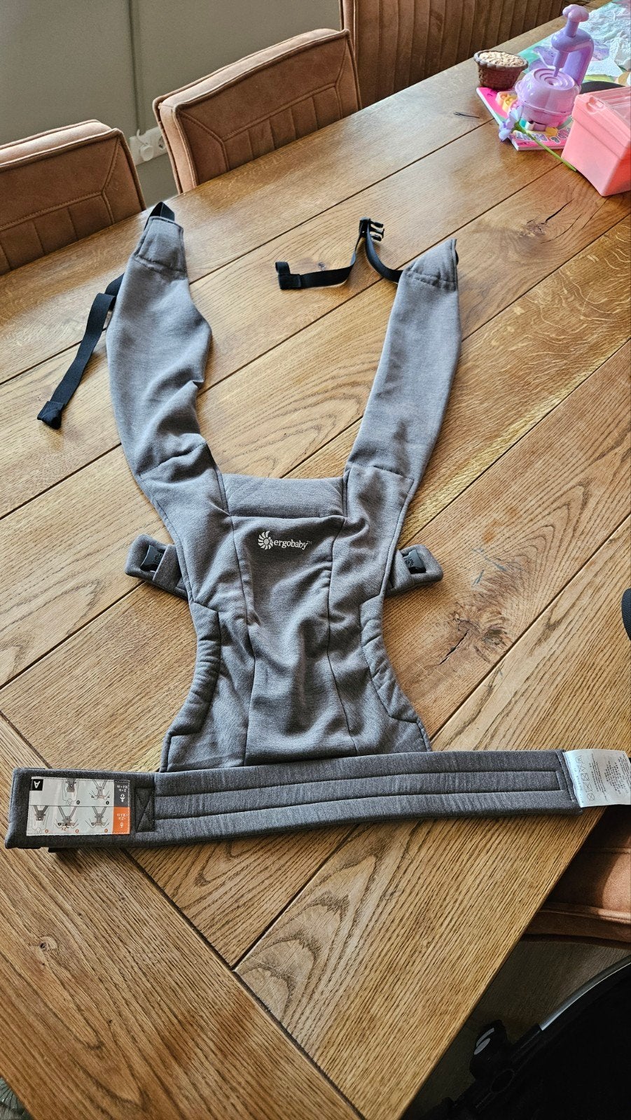 Ergobaby draagzak 'Embrace', Buik of Rug, Zo goed als nieuw, Draagzak, Ophalen