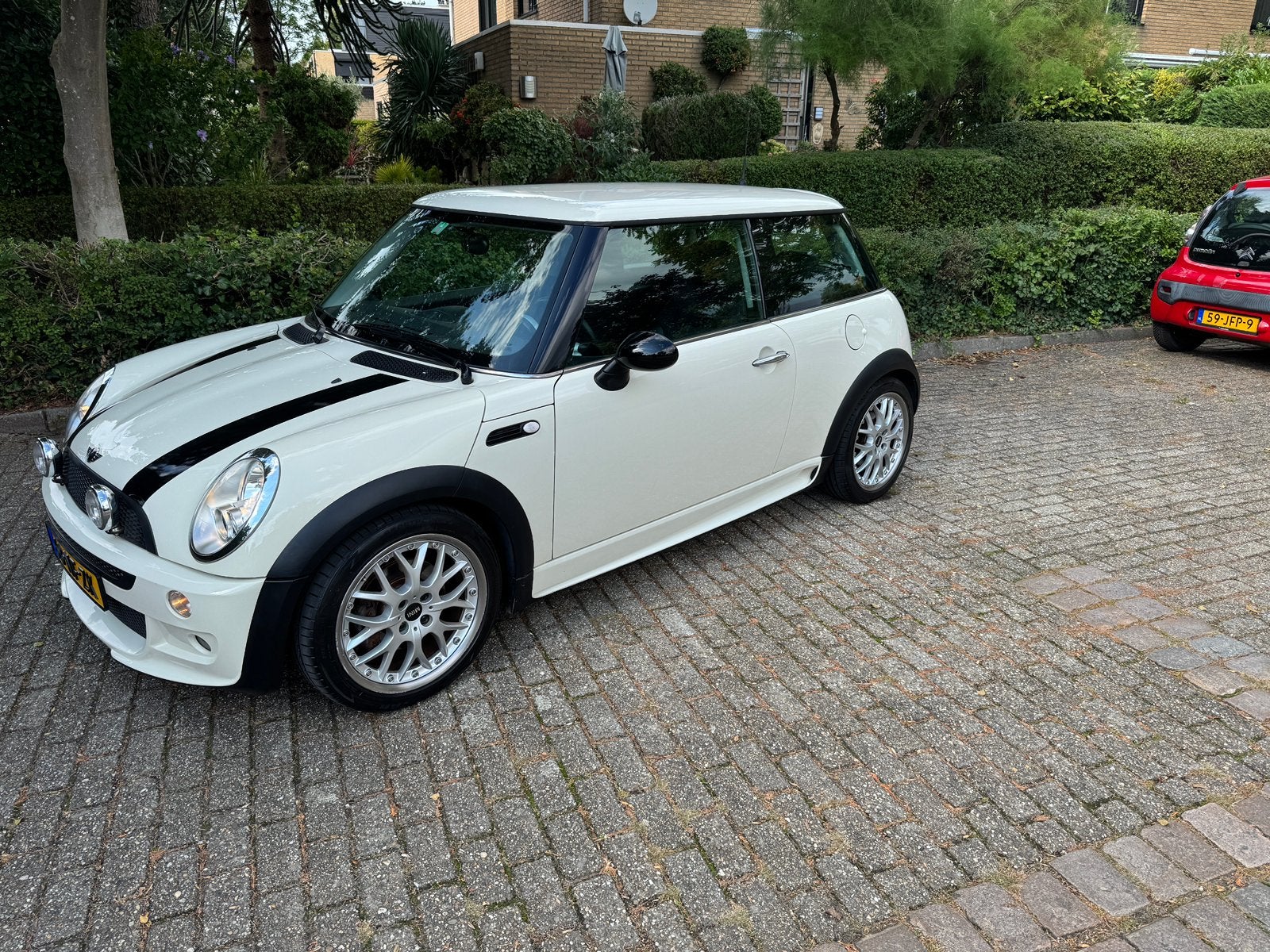 Mini 1.6 16V Cooper Chilli 2003 Wit, Auto's, Voorwielaandrijving, 15 km/l, 4 cilinders, 4 stoelen