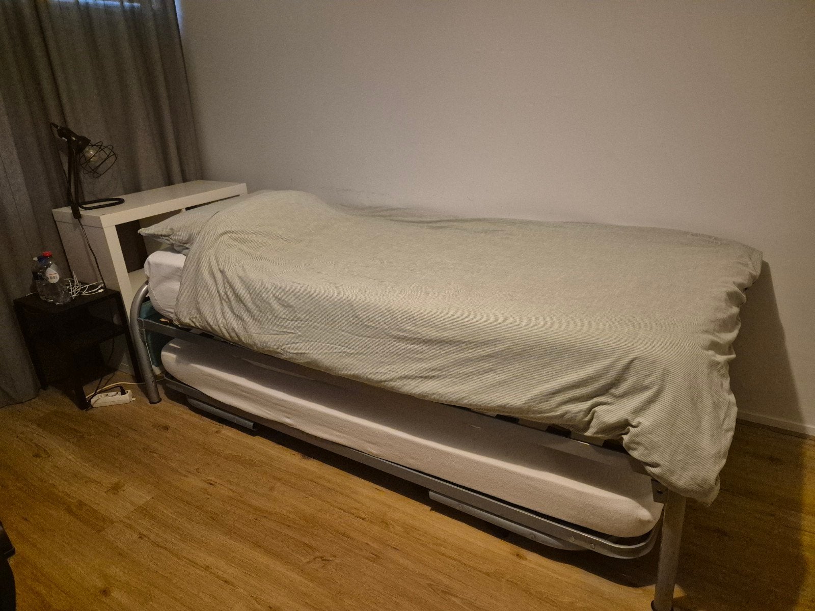 Eenpersoonsbed met uitschuifbaar logeerbed (90x200), Ophalen, Gebruikt, 90 cm, Eenpersoons