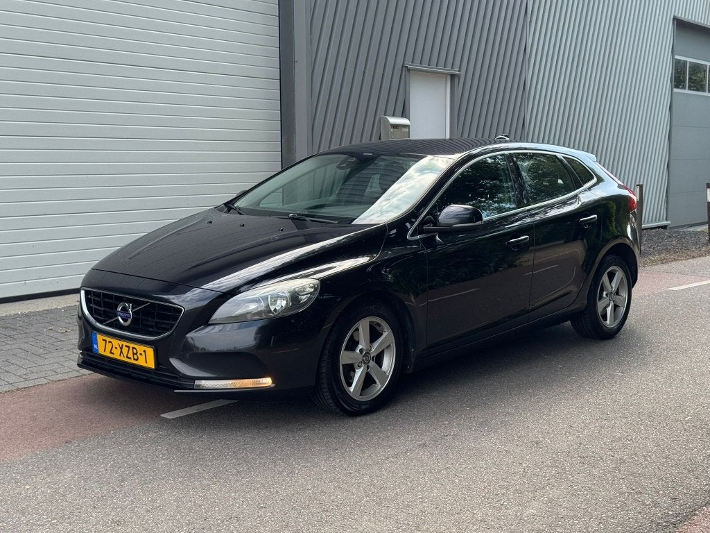 Volvo V40 1.6 D2 Momentum (bj 2012), Euro 5, 28 km/l, Gebruikt, 4 cilinders
