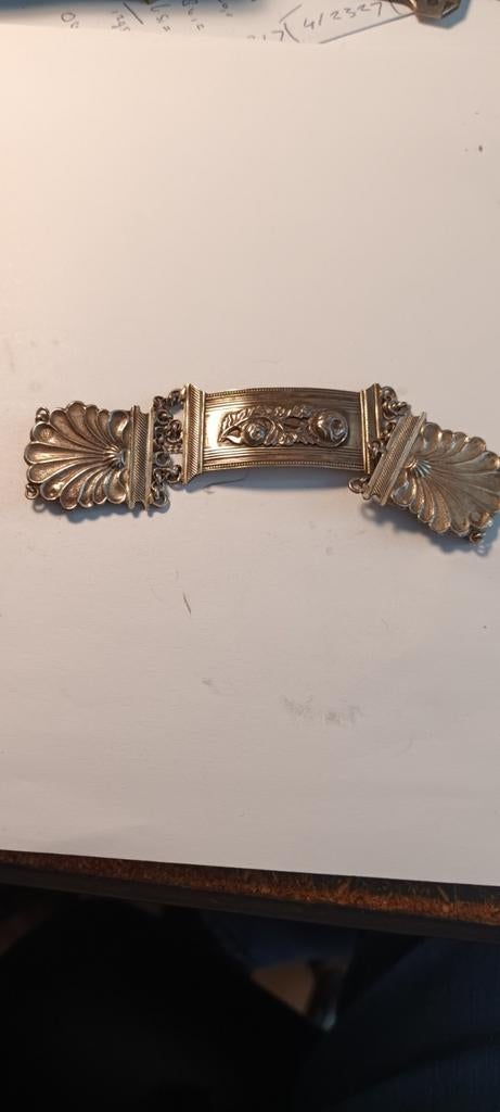 Antieke BIJBEL slotje met bloem motief., Ophalen of Verzenden, Zilver, Ketting
