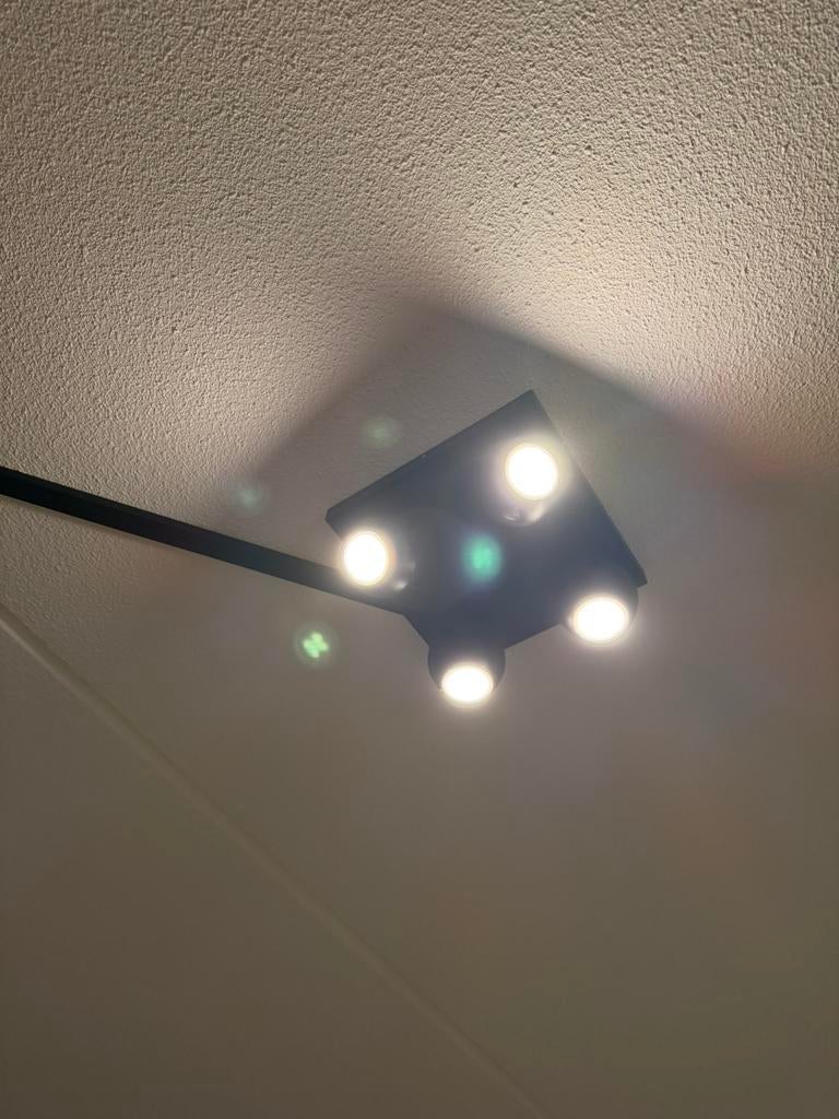 Philips plafond lamp met bijbehorende afstandbediening 50,-, Ophalen