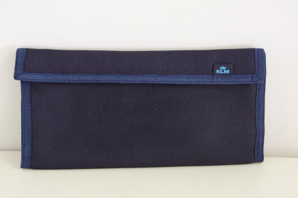 KLM - Royal Dutch Airlines Wallet/ Reisetui. Blauw. Nieuw., Ophalen of Verzenden, Nieuw, Blauw