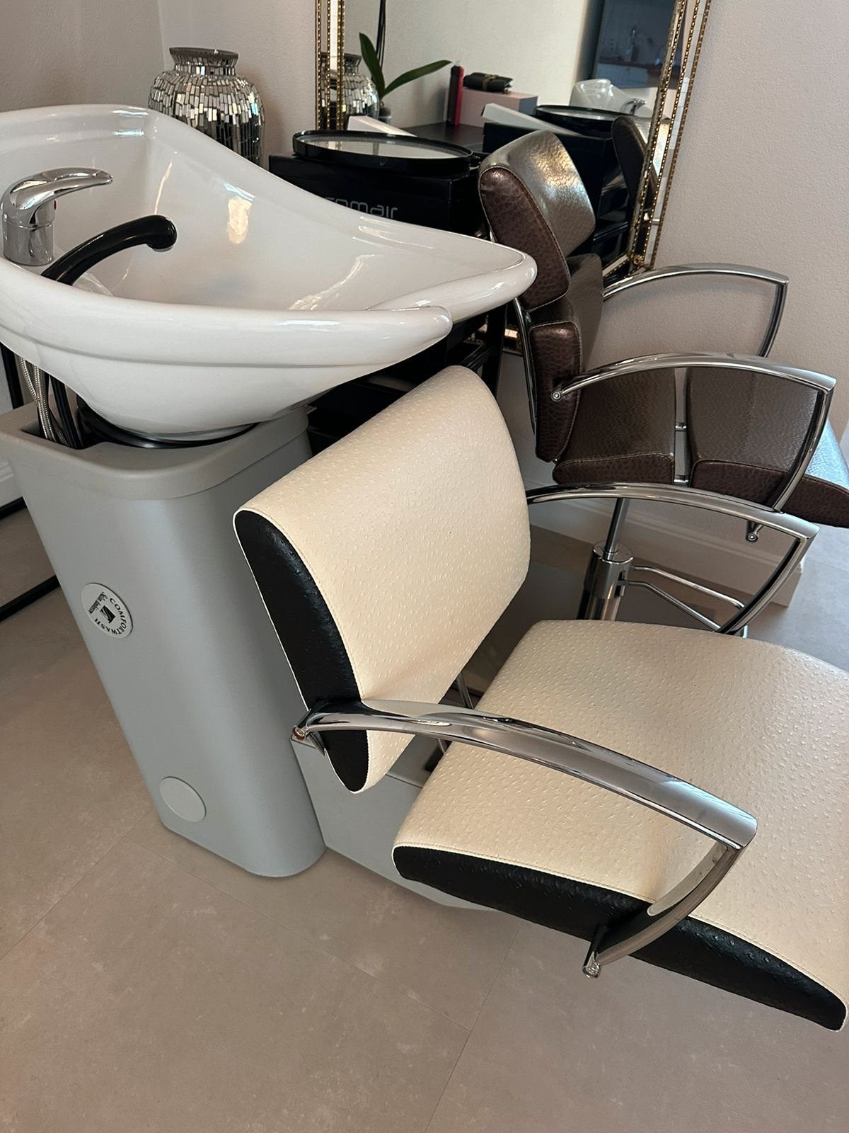Salon Ambience Comfortwash wasunit – zo goed als nieuw, Huis en Inrichting, Ophalen, Zo goed als nieuw, Rond, 50 tot 100 cm