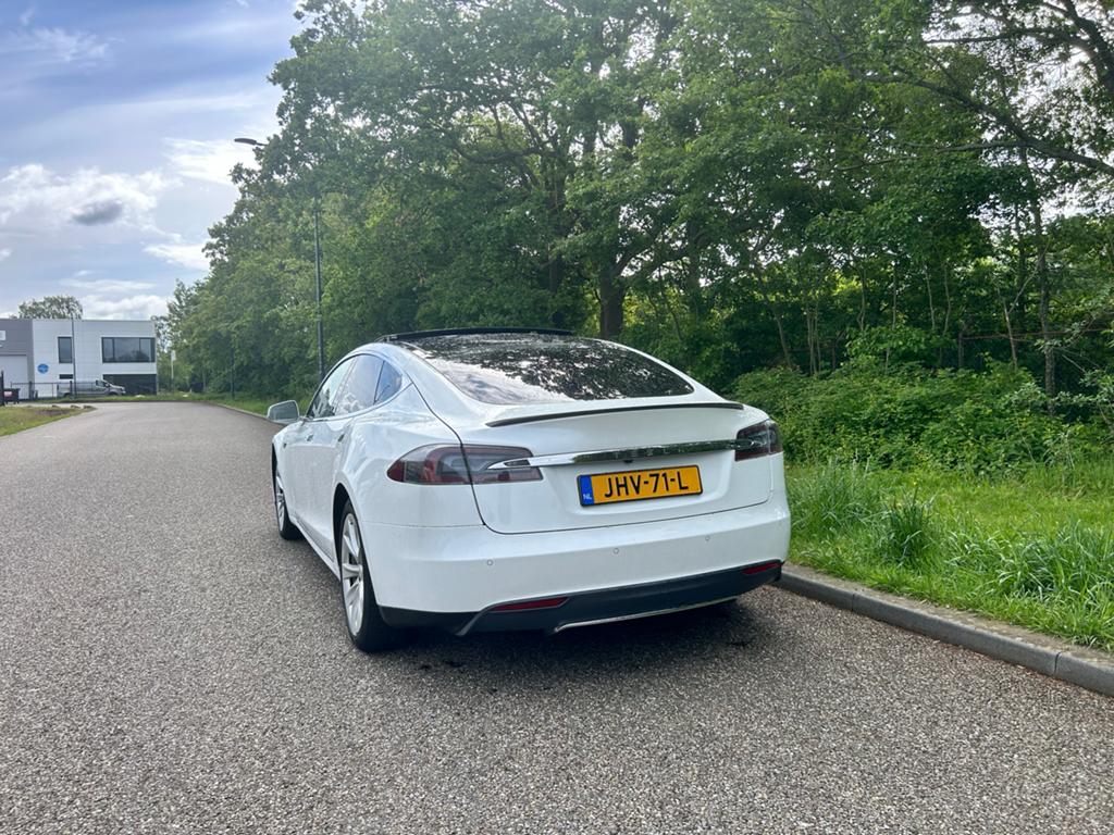 Free supercharging Tesla Model SP85 Wit | mcu2, Auto's, Tesla, Particulier, Model S, ABS, Achteruitrijcamera, Airbags, Airconditioning