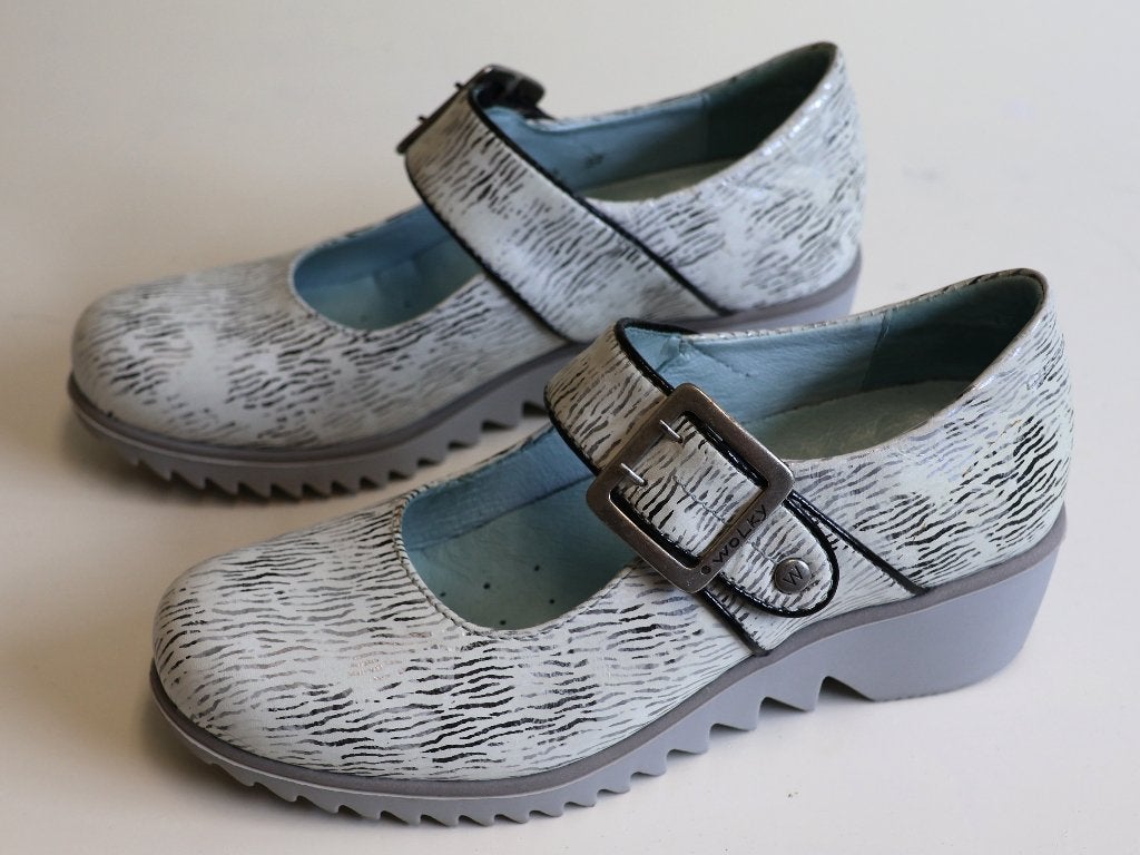 Wolky instappers met klittenbandsluiting maat 37, Kleding | Dames, Wolky, Overige kleuren, Instappers, Ophalen of Verzenden