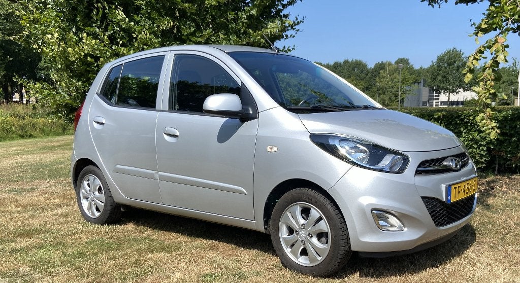 Hyundai i10 1.1I 5DR AUT 2013 Grijs, Euro 5, Stof, 4 cilinders, USB