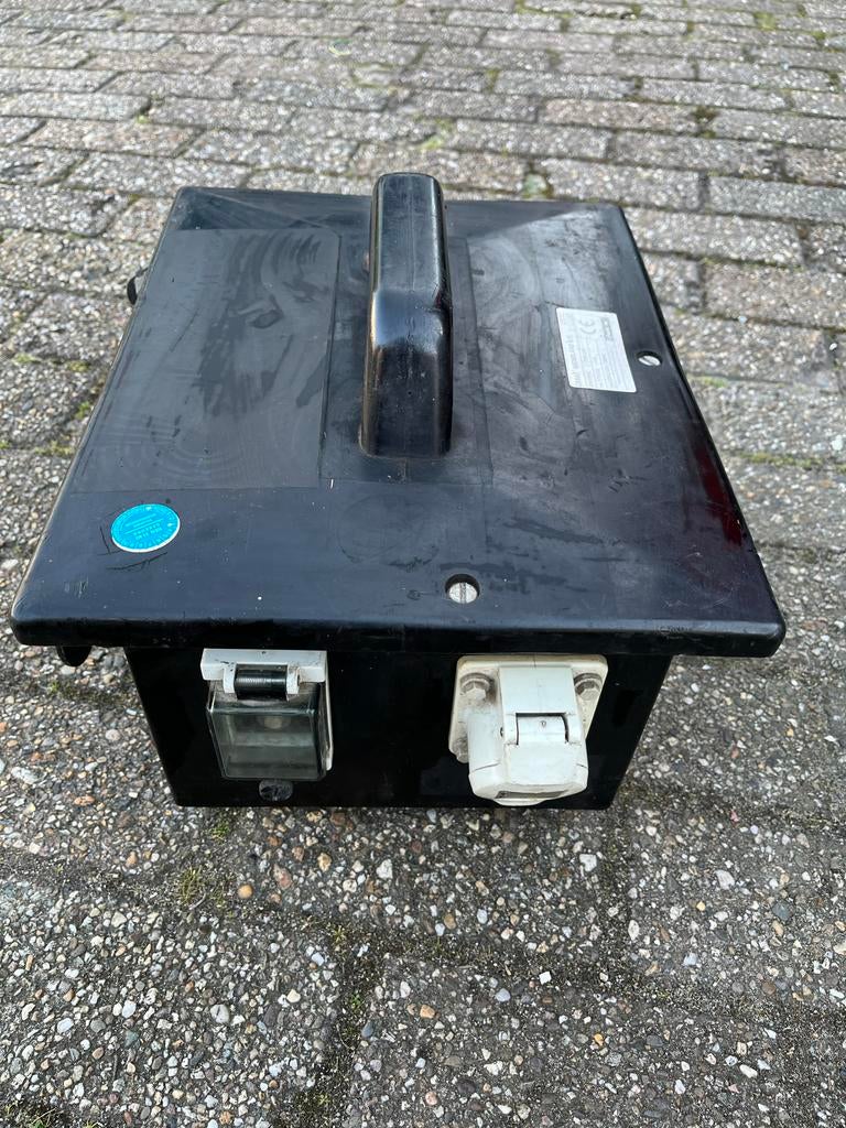 Draagbare Veiligheidstransformator 2000VA/230V, Doe-het-zelf en Verbouw, Elektra en Kabels, Gebruikt, Overige typen, Ophalen