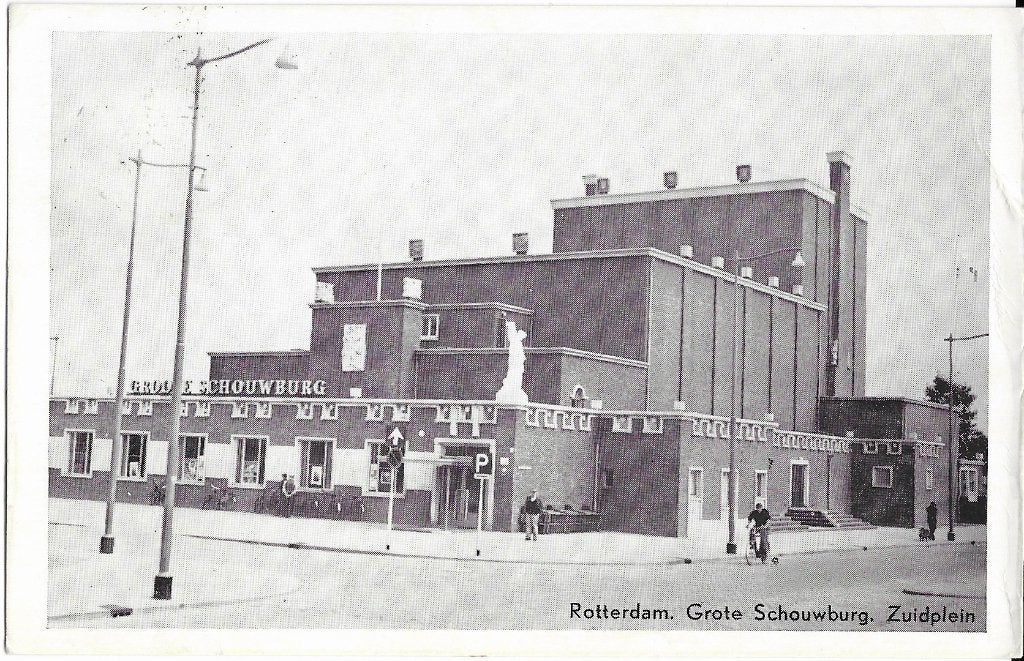 Rotterdam, Grote Schouwburg, Zuidplein, fietser, man, Verzenden, 1960 tot 1980, Gelopen, Zuid-Holland