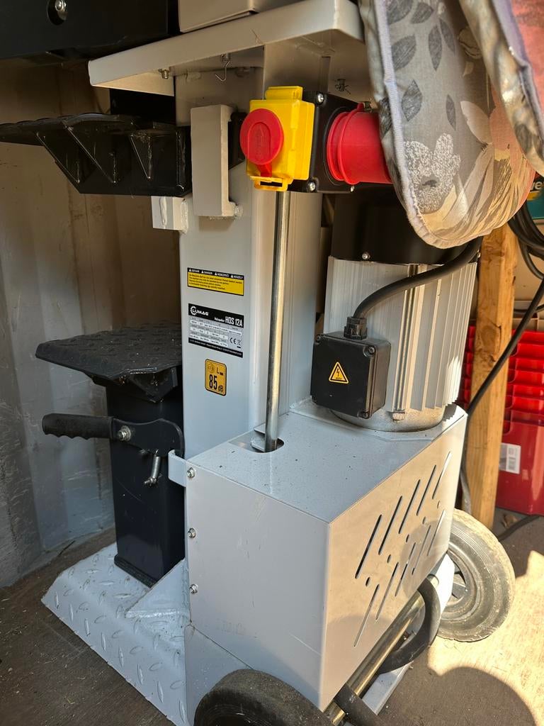 Houtklover lumag hos 12a in nieuwstaat 12 ton, Ophalen of Verzenden, Zo goed als nieuw