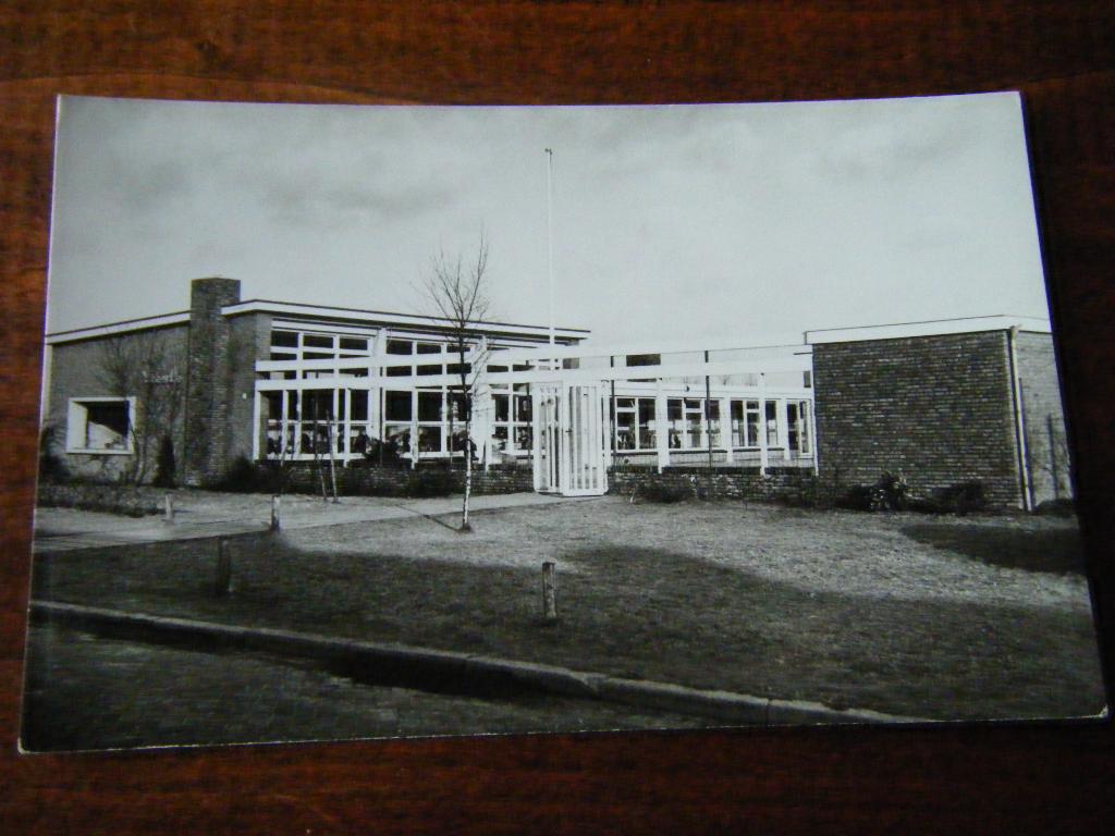B38 - Nieuwe Pekela - Kleuterschool - Mooi/Oud, Verzamelen, Ansichtkaarten | Nederland, Ophalen of Verzenden, 1960 tot 1980, Groningen