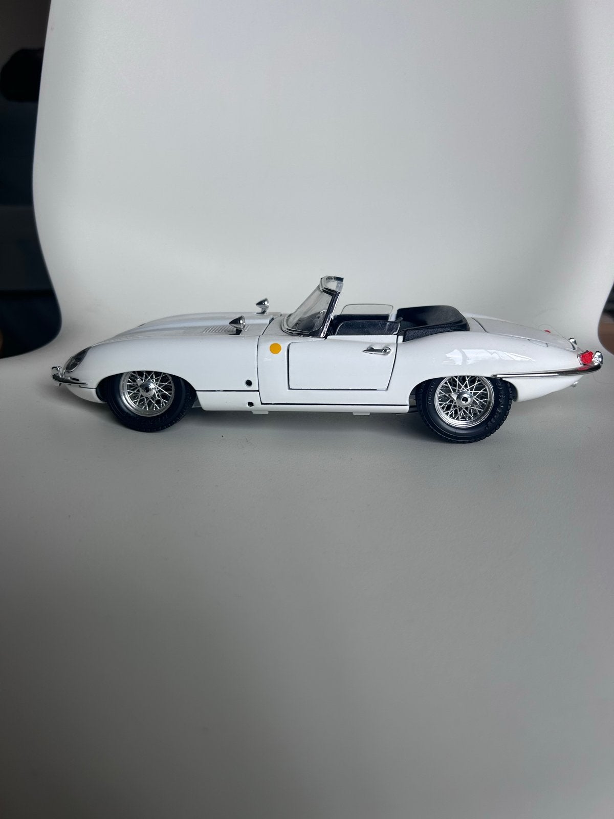 Jaguar E-Type Cabriolet Modelauto Wit - Zo goed als nieuw, Ophalen, Zo goed als nieuw, Auto