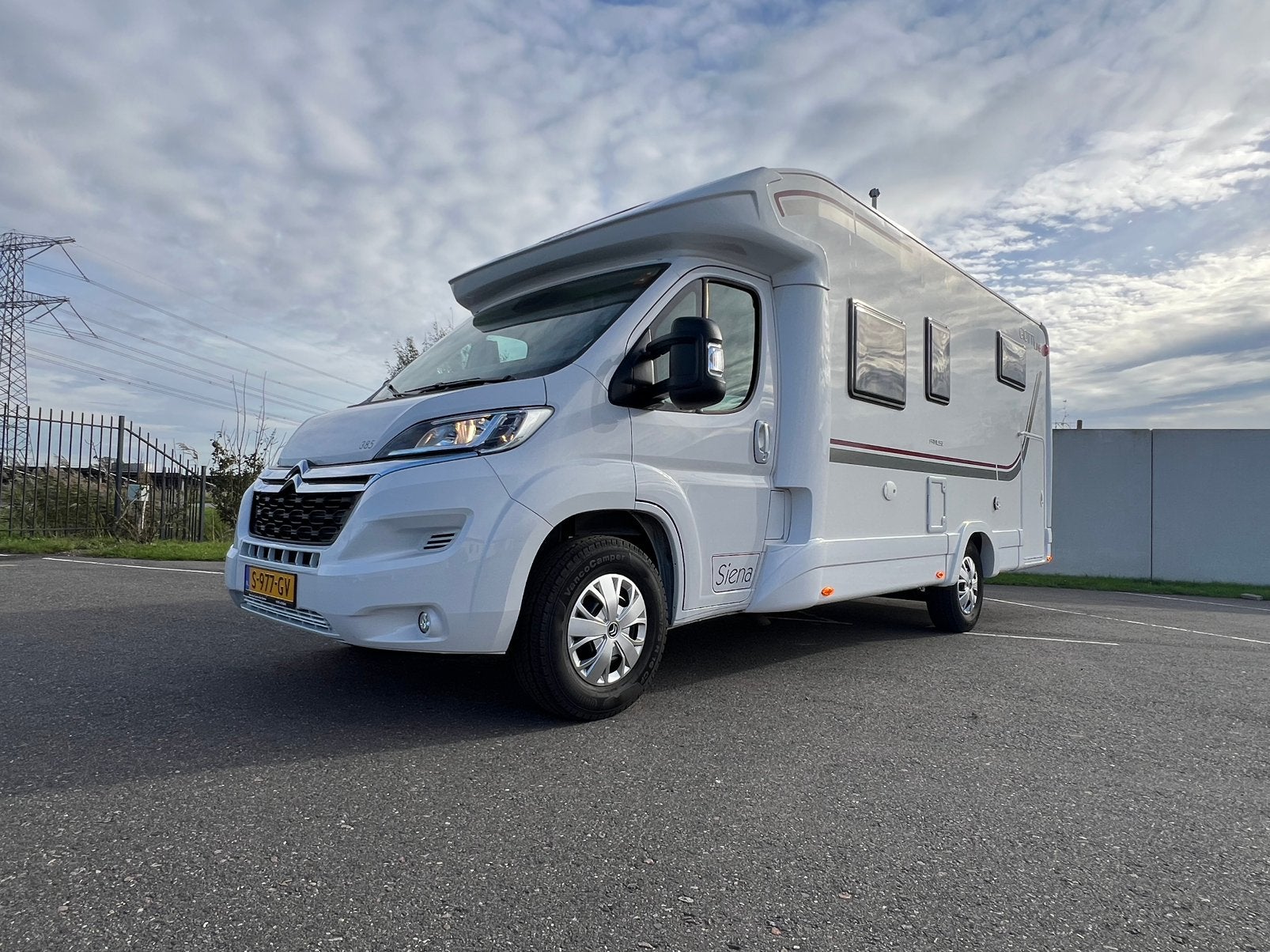 Giottline 385  camper, Caravans en Kamperen, Campers, Ringverwarming, Fiat, Bedrijf, Luifel