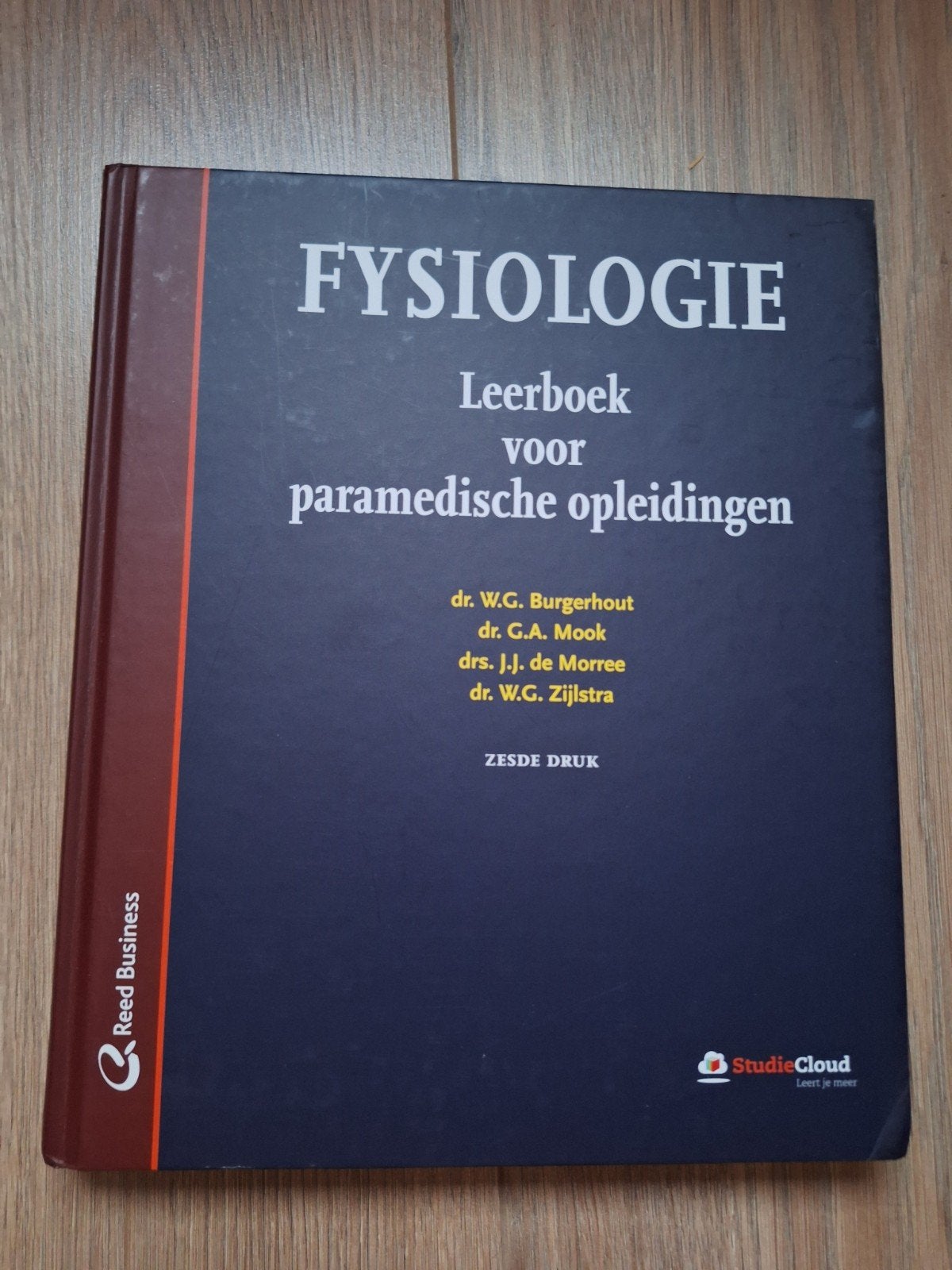 Fysiologie Leerboek voor paramedische opleidingen, Ophalen, Dr. W.G. Burgerhout, drs. J.J. de Morree,, HBO, Zo goed als nieuw