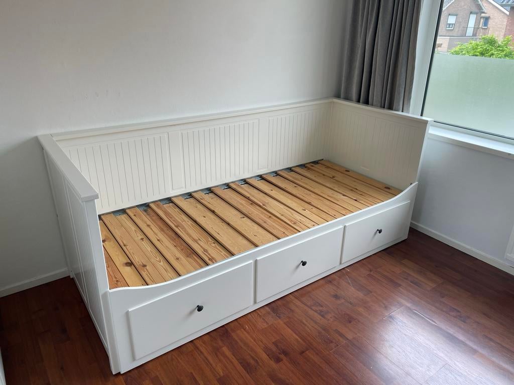 IKEA Hemnes Bedbank met 3 lades - Wit, Huis en Inrichting, Slaapkamer | Bedden, Ophalen, Gebruikt, Wit, Tweepersoons