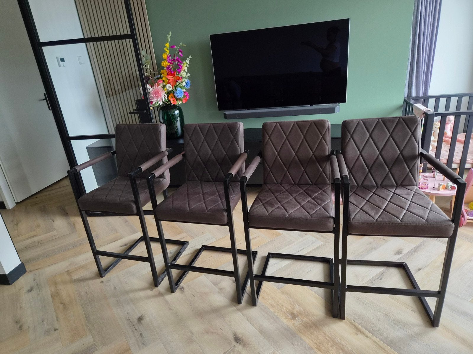 Label 51 barkrukken, Ophalen, 4 tot 6 stoelen
