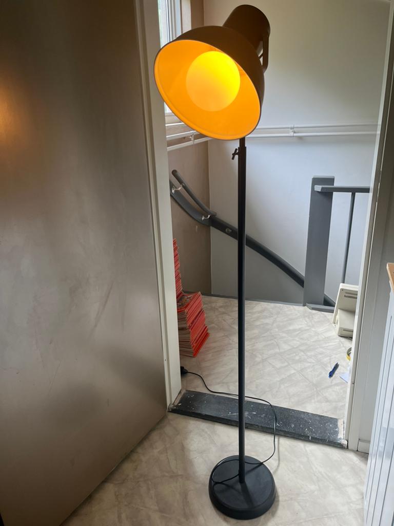 Staande lamp, Ophalen, Gebruikt, Metaal, Modern