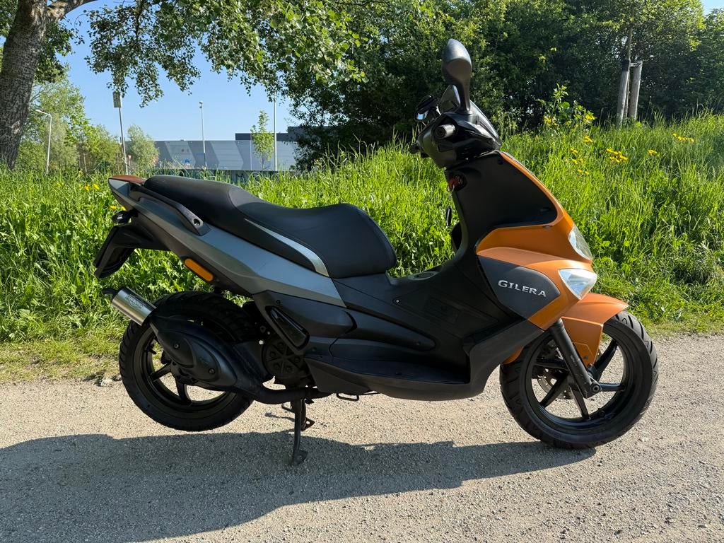 Gilera Runner 50cc 2-takt - Unieke Kleurstelling, Fietsen en Brommers, Scooters | Overige merken, Ophalen of Verzenden, Zo goed als nieuw