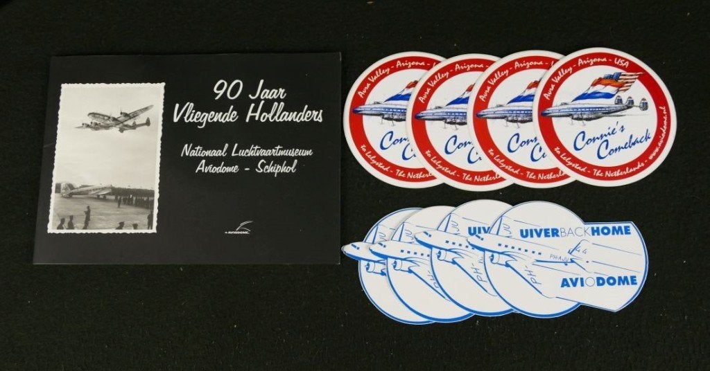 Boekje 90 jaar de vliegende hollander + stickers (1999), Ophalen of Verzenden, Gelezen, Vliegtuig