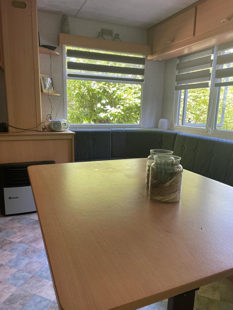 Stacaravan  vaste plek Veluwe € 19.000,-  Beekbergen, Tot en met 6