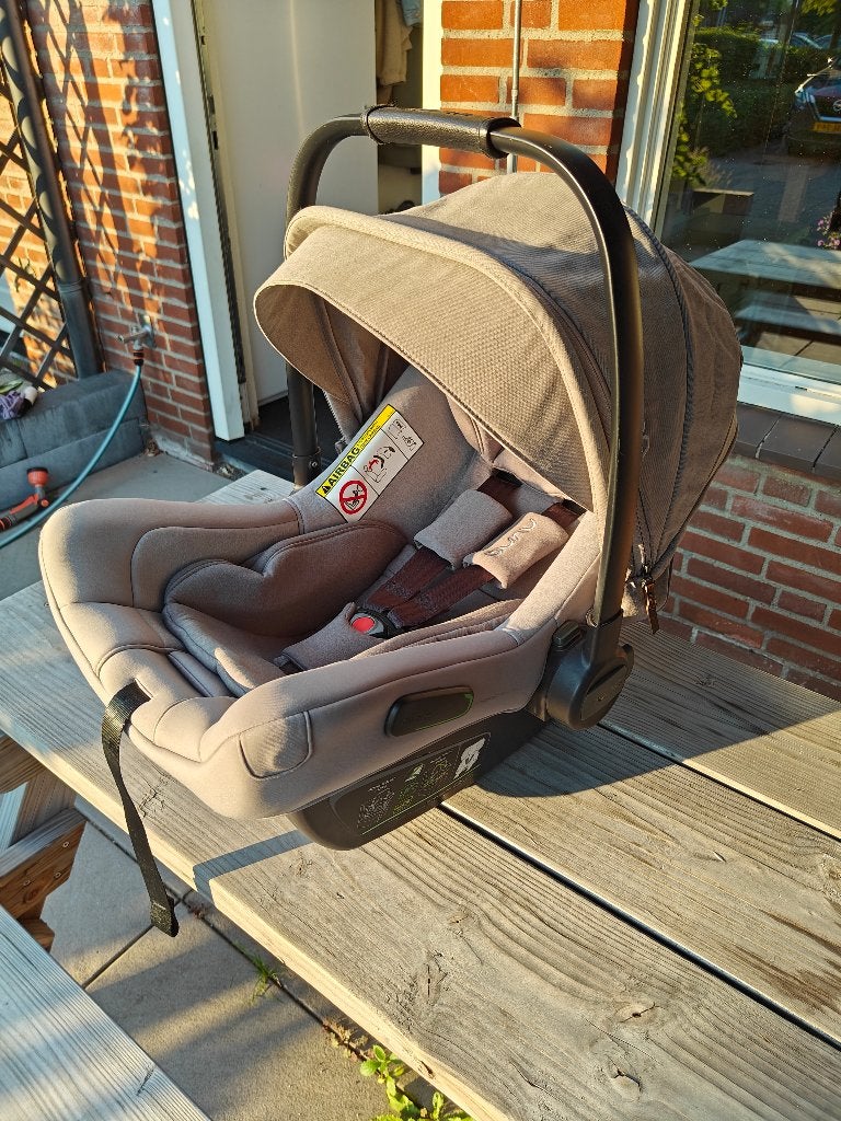 Nuna PIPA next + BASE next 360 | i-Size | goede staat, Gebruikt, Zijbescherming, Isofix, 0 t/m 13 kg