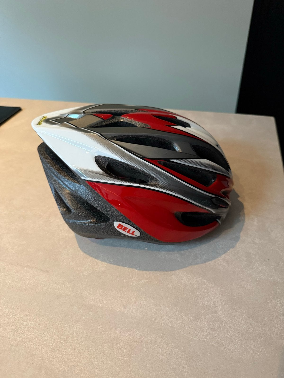 Bell Fietshelm - Rood/Wit/Zwart - Maat S (54-61cm), Fietsen en Brommers, Ophalen, Gebruikt, S, Heer of Dame