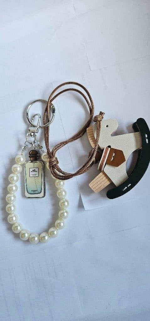 parel met leer paardjes phone chain, keychain, Ophalen of Verzenden, Nieuw, Overige typen