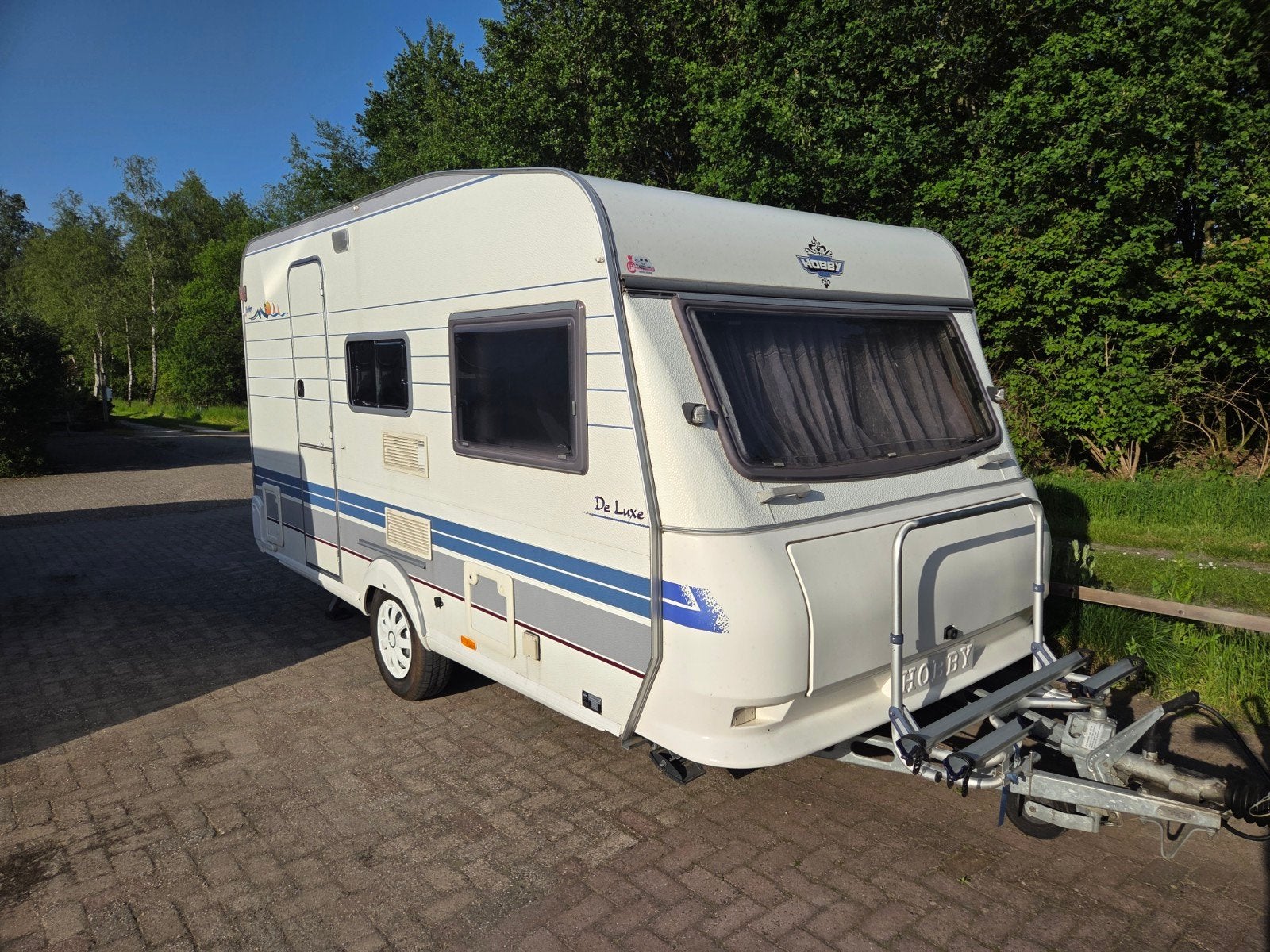Hobby De Luxe 420, Vast bed, Hobby, Treinzit, 4 tot 5 meter