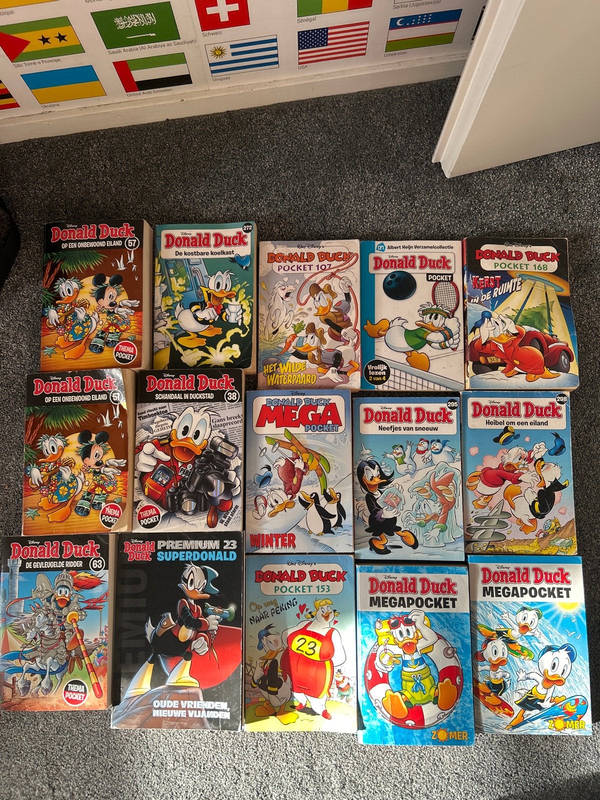 Grote collectie Donald Duck pockets en magazines, Meerdere stripboeken, Ophalen of Verzenden, Gelezen