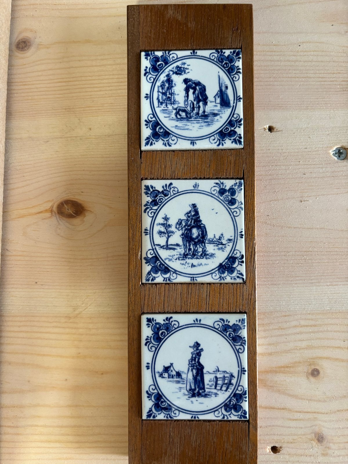 Delfts Blauw Tegeltableau - 3 tegels op houten plank, Ophalen