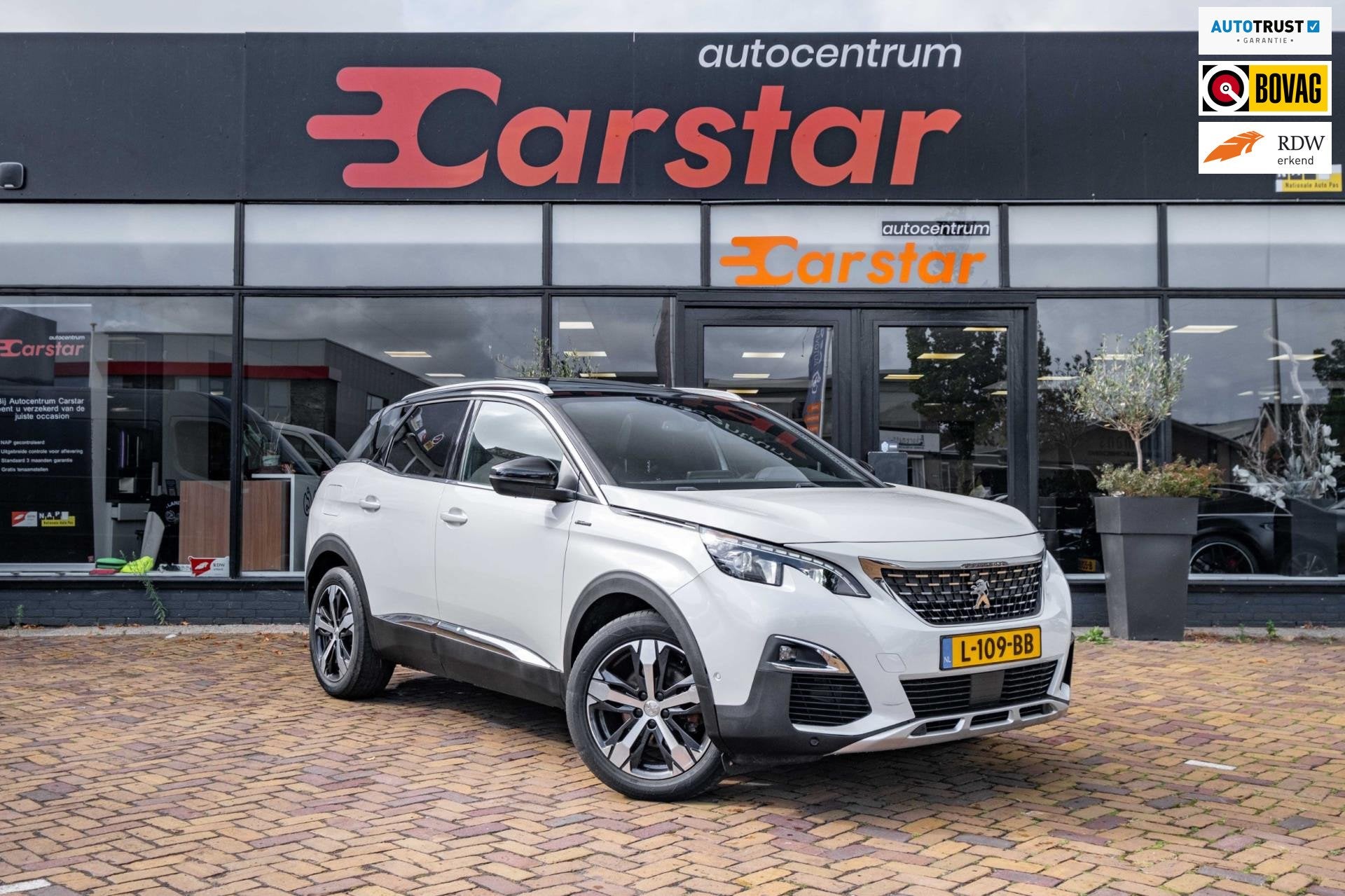 Peugeot 3008 1.2 PureTech Première|GT-Line|Pano|Leer|Trekha, Dealer onderhouden, Gebruikt, 1199 cc, Wit