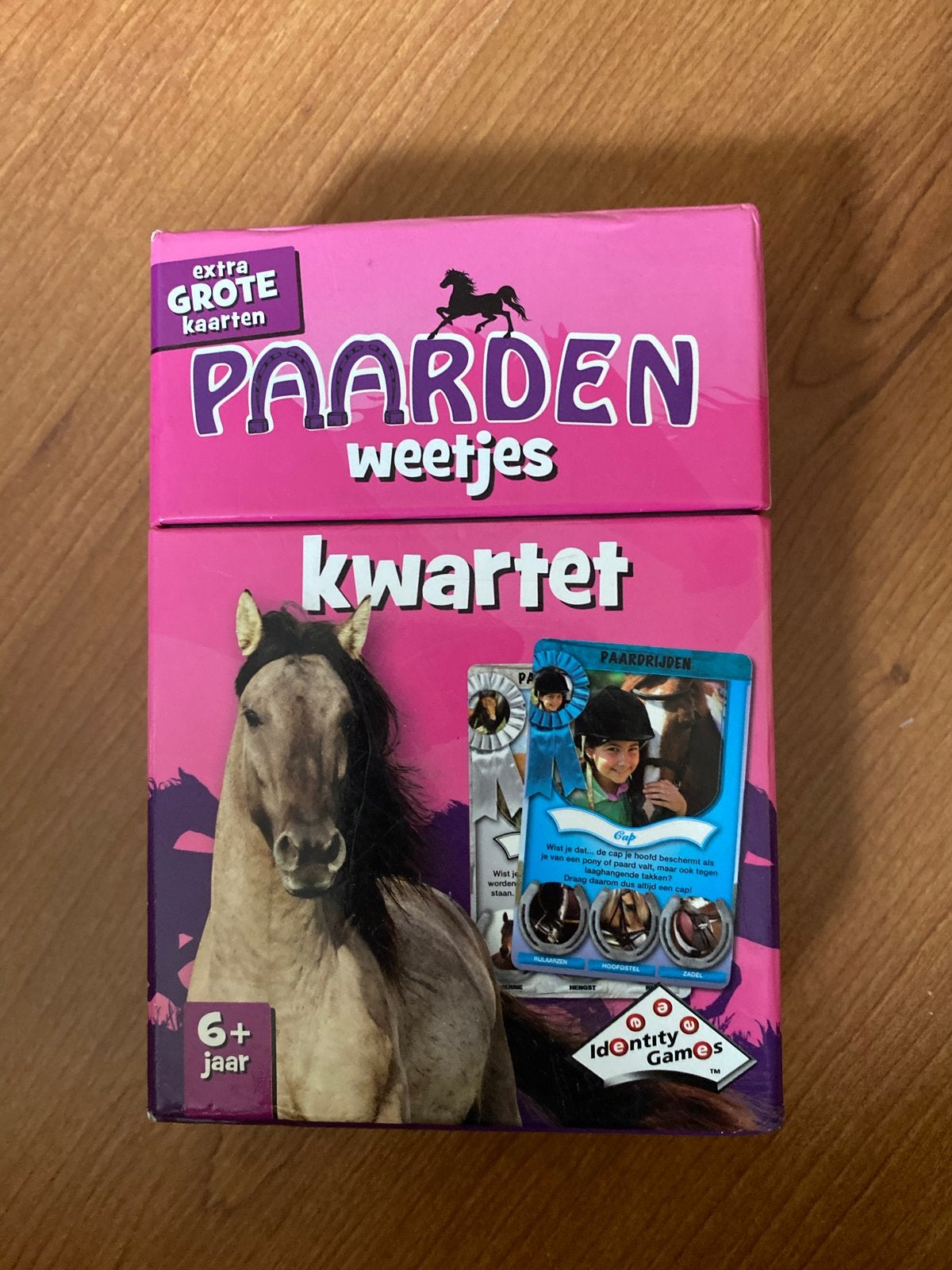Paarden weetjes kwartet, Een of twee spelers, Ophalen of Verzenden, Zo goed als nieuw