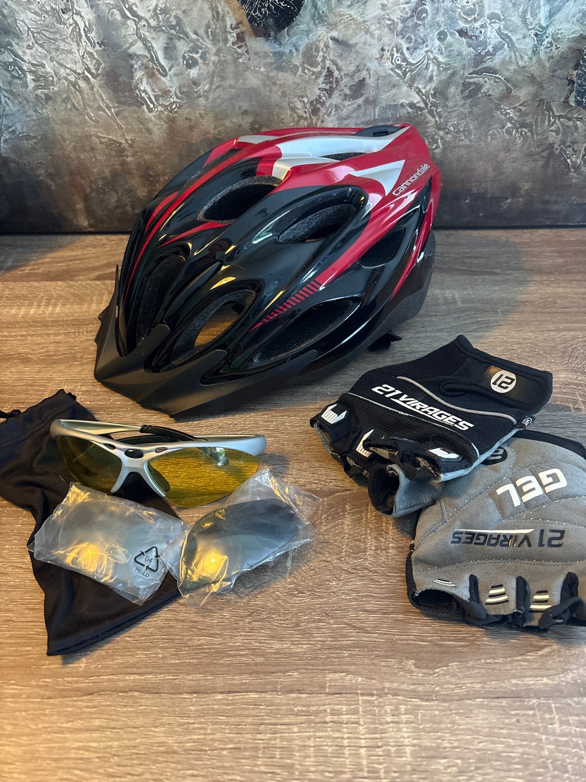 Fietshelm, handschoenen en bril set, Ophalen of Verzenden, Gebruikt, Overige maten, Heer of Dame