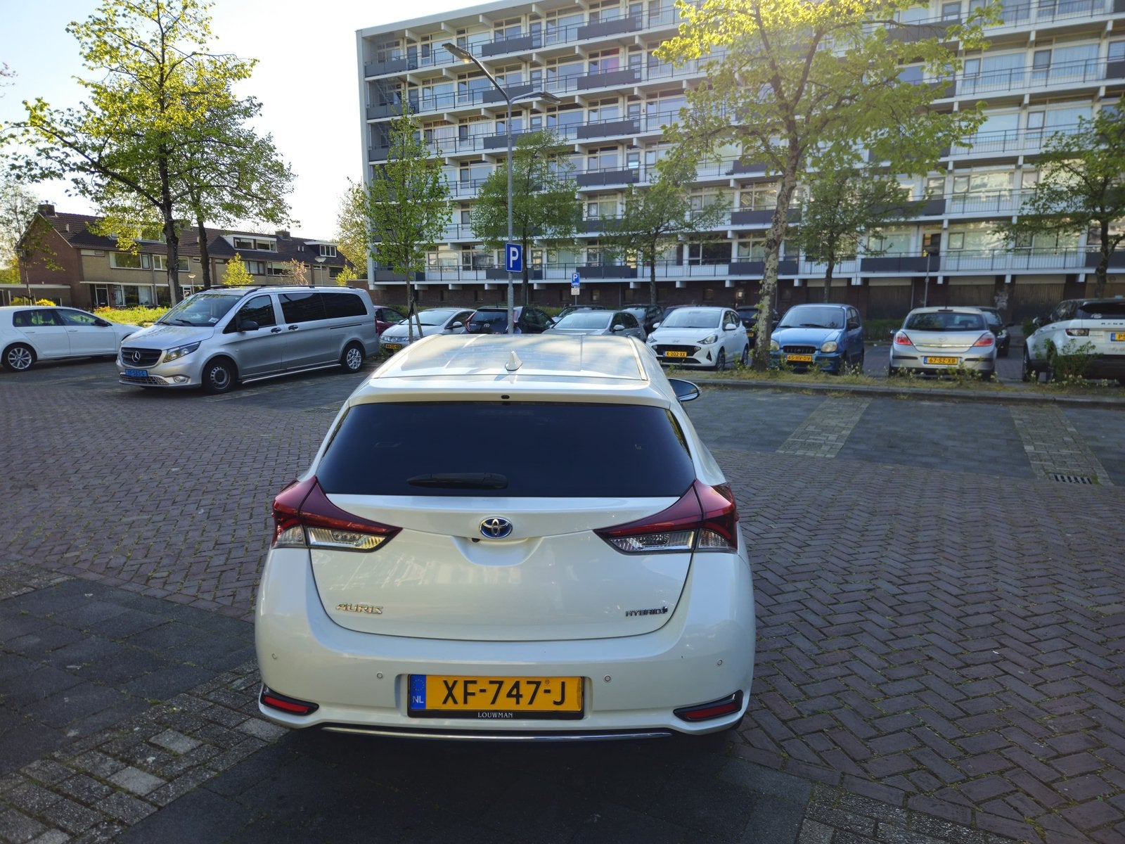 2e eigenaar Toyota Auris 1.8 Hybrid 136pk CVT 2018 Wit, Auto's, 28 km/l, 4 cilinders, Wit, Origineel Nederlands