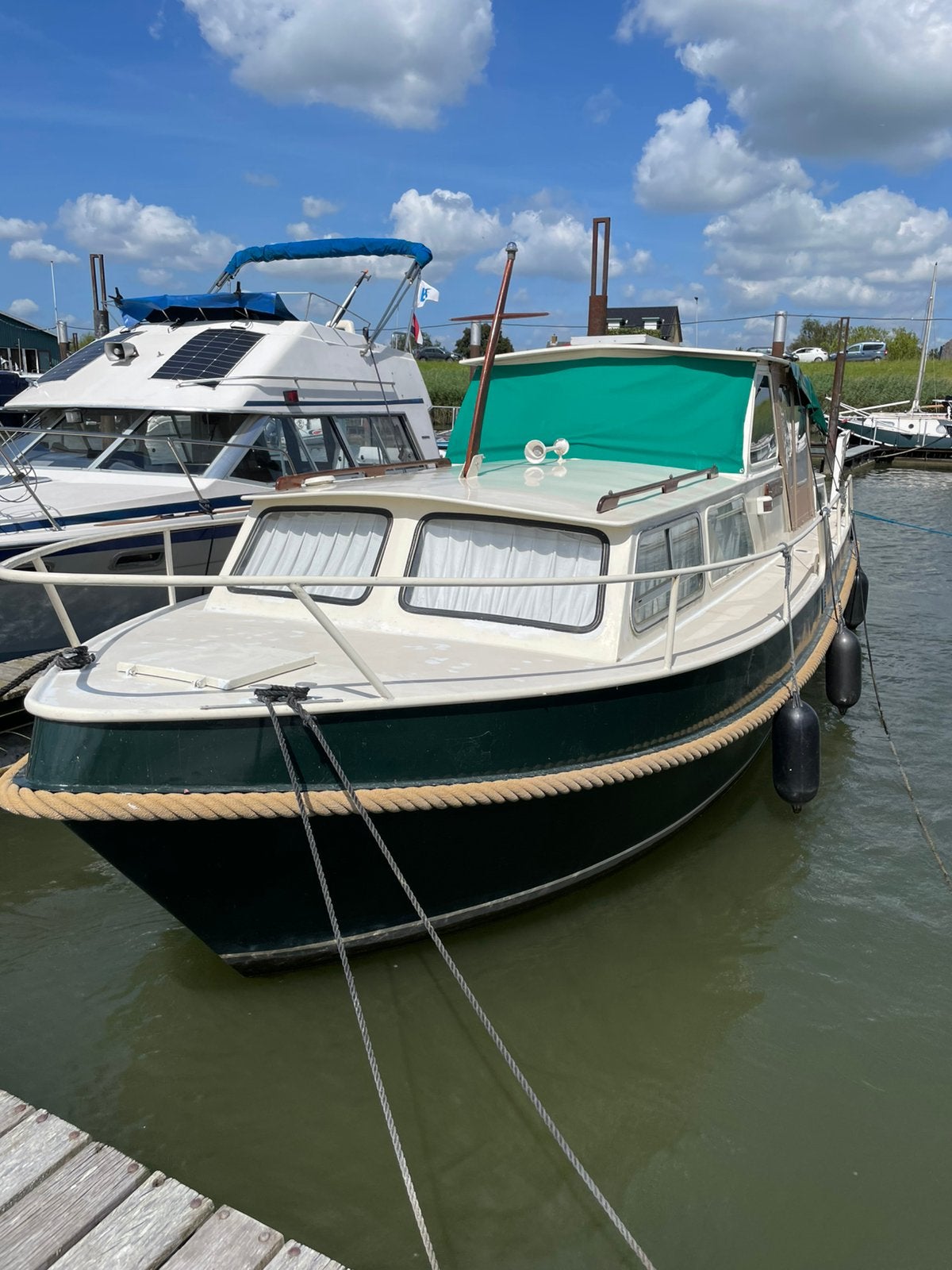 Stalen rijnkruiser van 9 meter x 2,8 meter., Watersport en Boten, 9 m, Gebruikt, Koelkast, 100 cm